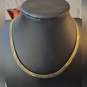 Elegant Gold Necklace